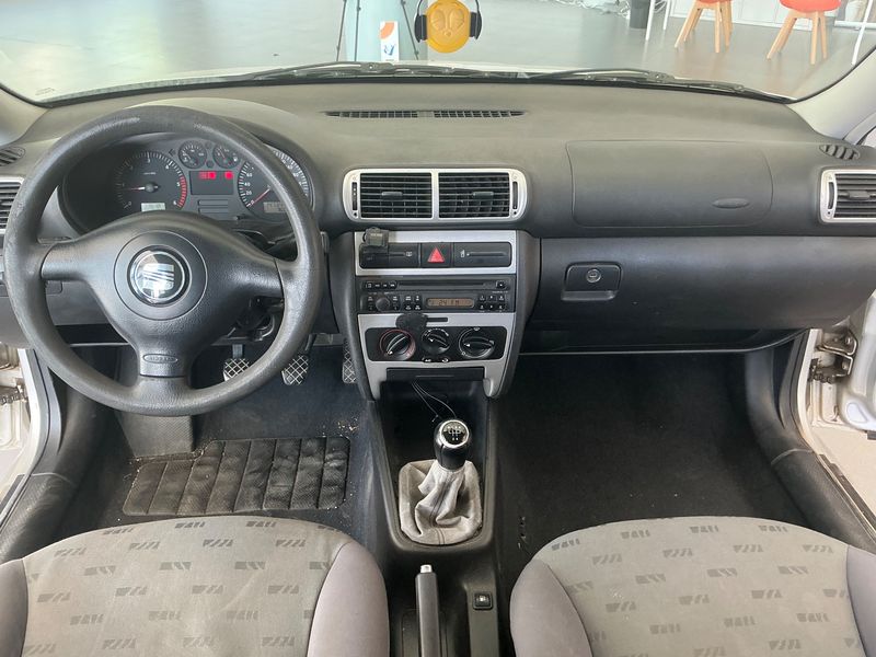 Seat Leon 1.9 TDI Stella 2002 – снимка 17