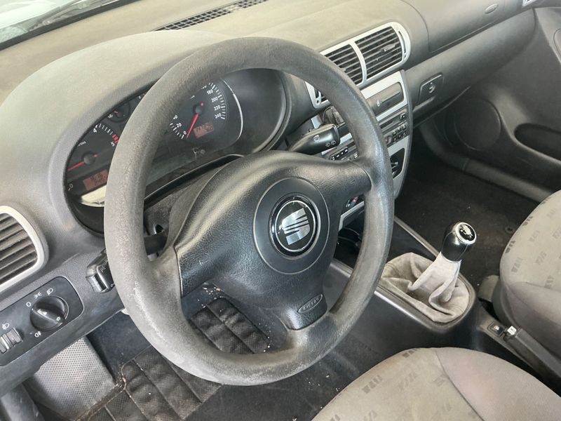 Seat Leon 1.9 TDI Stella 2002 – снимка 24