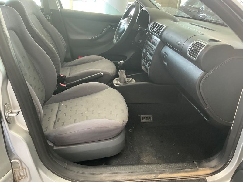 Seat Leon 1.9 TDI Stella 2002 – снимка 16
