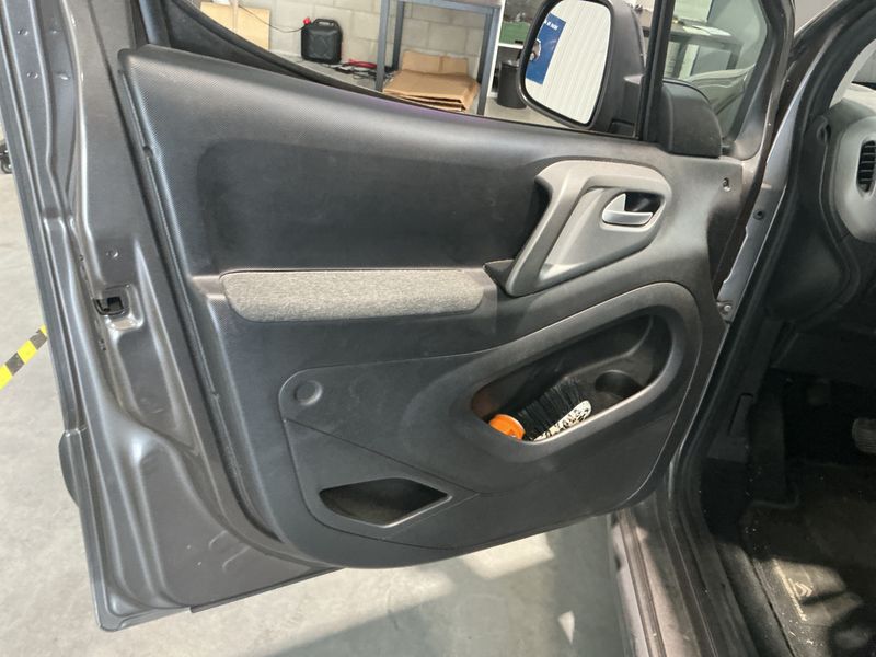 Citroen Berlingo 1.6 Blue-HDi XTR 2016 – снимка на щета