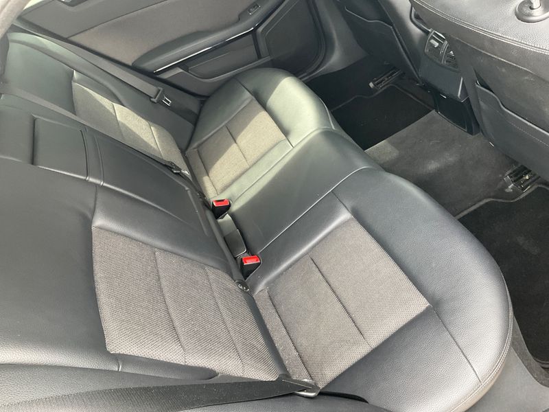 Mercedes-Benz E-Klasse E 220 CDI BlueEfficiency Avantgarde 2011 – снимка 30