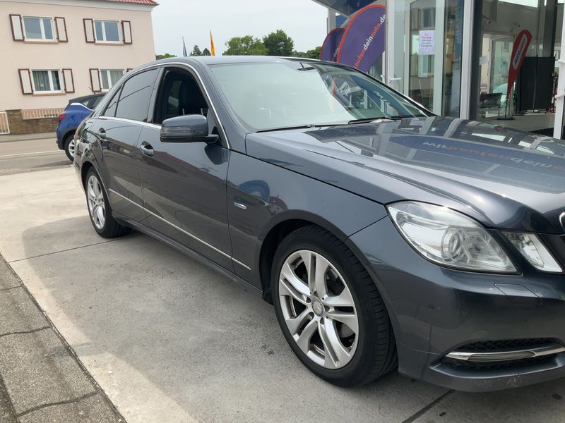 Mercedes-Benz E-Klasse E 220 CDI BlueEfficiency Avantgarde 2011 – снимка 12