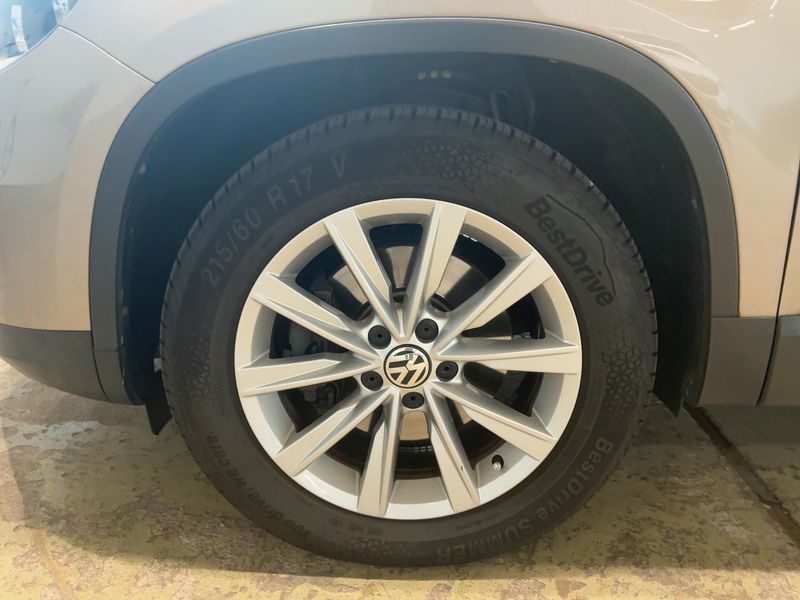 Volkswagen Tiguan 1.4 TSI Sport & Style BlueMotion Tech 2014 – снимка 3