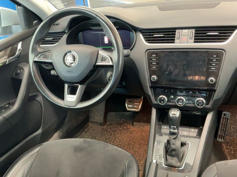 Skoda Octavia 2.0 TDI Scout 4x4 2019 – снимка 17