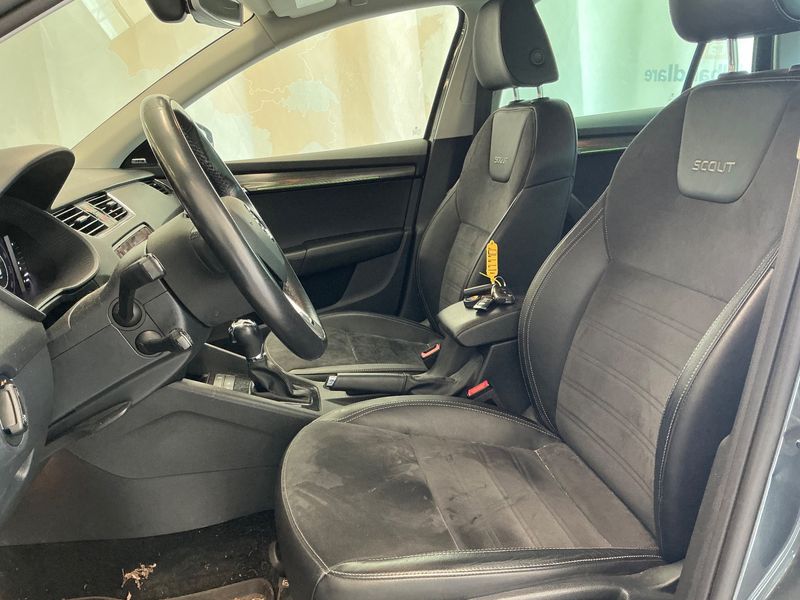 Skoda Octavia 2.0 TDI Scout 4x4 2019 – снимка 16
