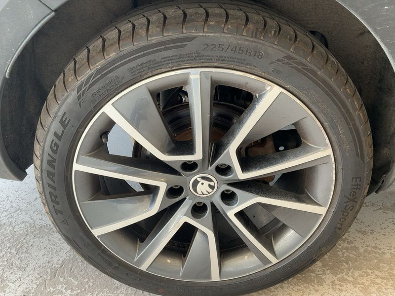 Skoda Octavia 2.0 TDI Scout 4x4 2019 – снимка 9