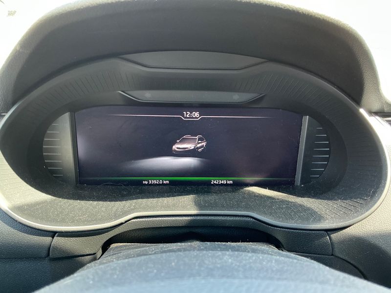 Skoda Octavia 2.0 TDI Scout 4x4 2019 – снимка 18