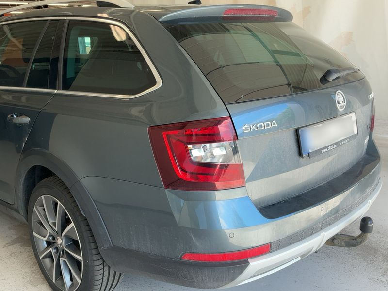 Skoda Octavia 2.0 TDI Scout 4x4 2019 – снимка 6