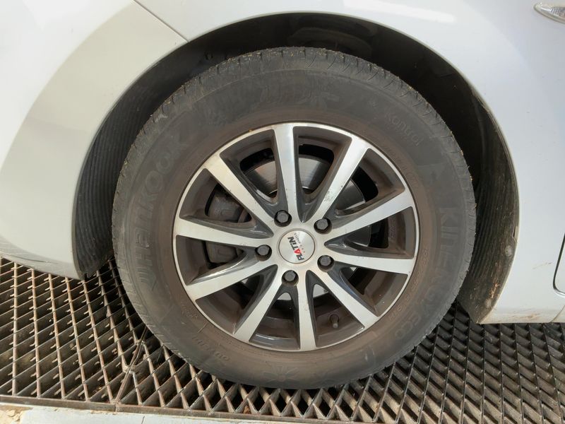 Hyundai i30 1.6 CRDi Style 2014 – снимка 3