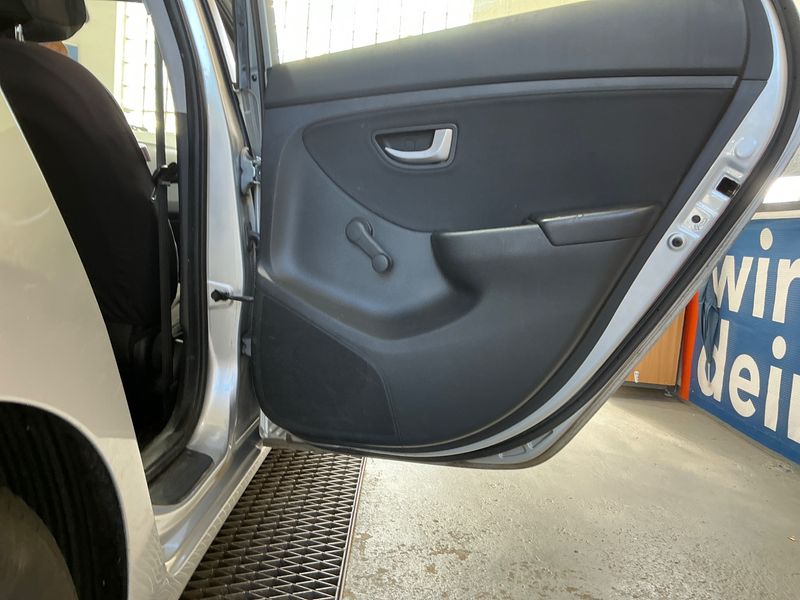 Hyundai i30 1.6 CRDi Style 2014 – снимка 43