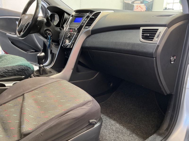 Hyundai i30 1.6 CRDi Style 2014 – снимка 48