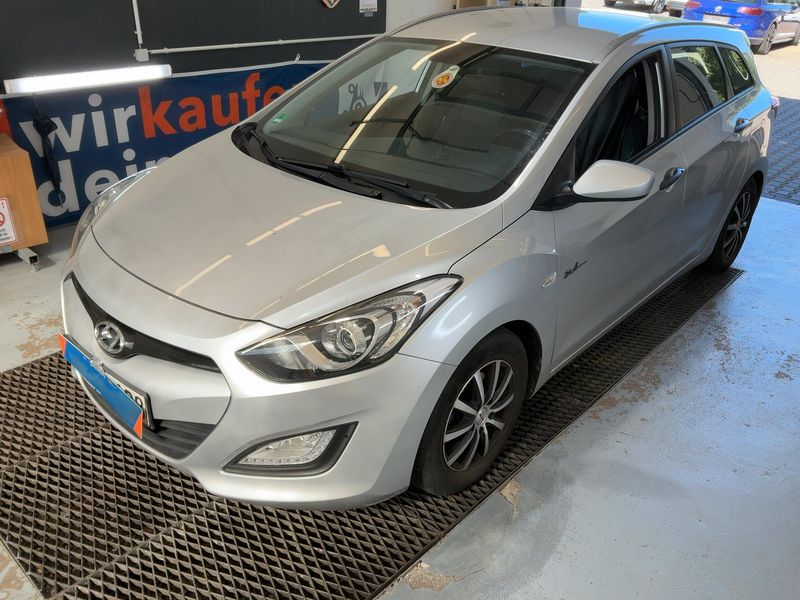 Hyundai i30 1.6 CRDi Style 2014 – снимка 1