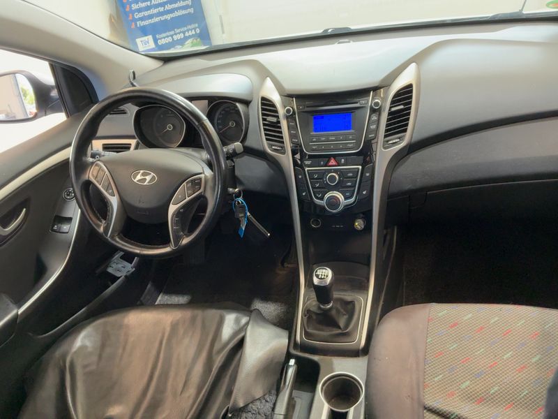 Hyundai i30 1.6 CRDi Style 2014 – снимка 18
