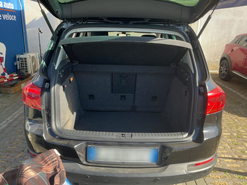 Volkswagen Tiguan 2.0 TDI Sport & Style 4Motion 2011 – снимка 15