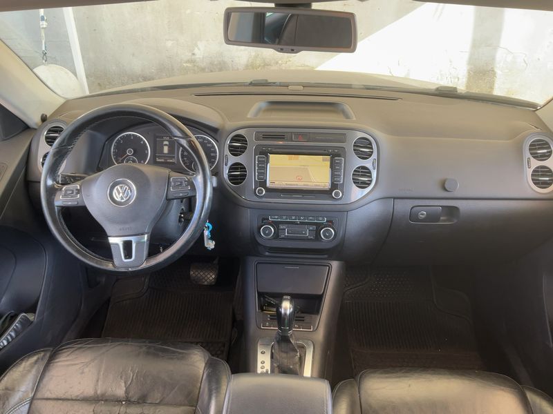 Volkswagen Tiguan 2.0 TDI Sport & Style 4Motion 2011 – снимка 17