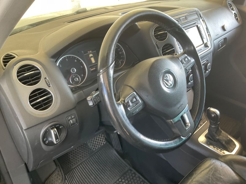 Volkswagen Tiguan 2.0 TDI Sport & Style 4Motion 2011 – снимка 33