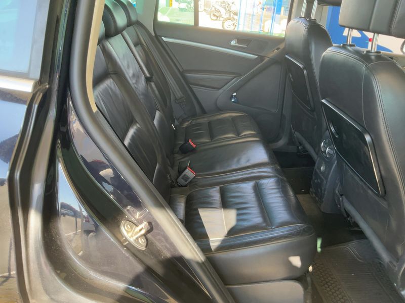 Volkswagen Tiguan 2.0 TDI Sport & Style 4Motion 2011 – снимка 19