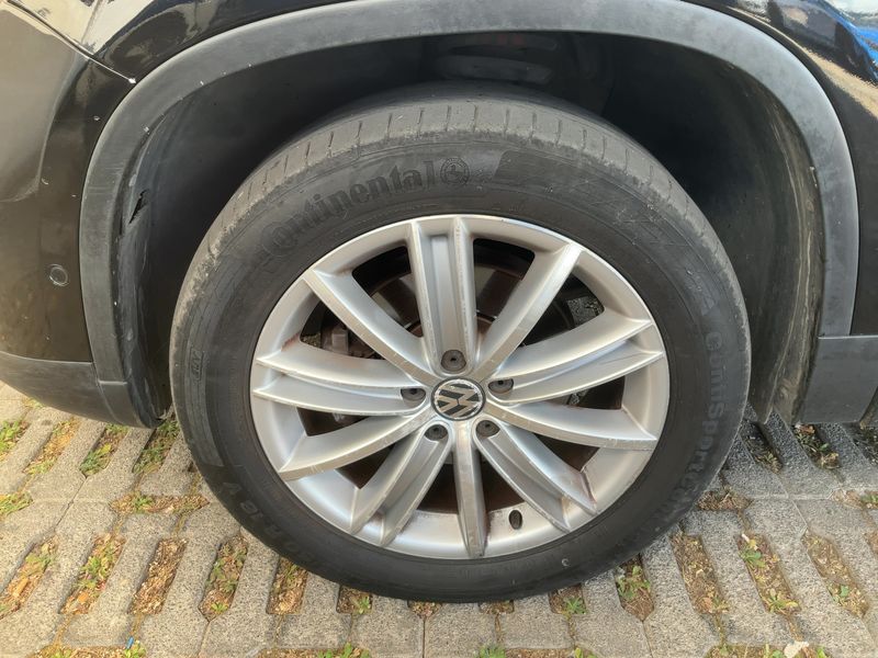 Volkswagen Tiguan 2.0 TDI Sport & Style 4Motion 2011 – снимка 3