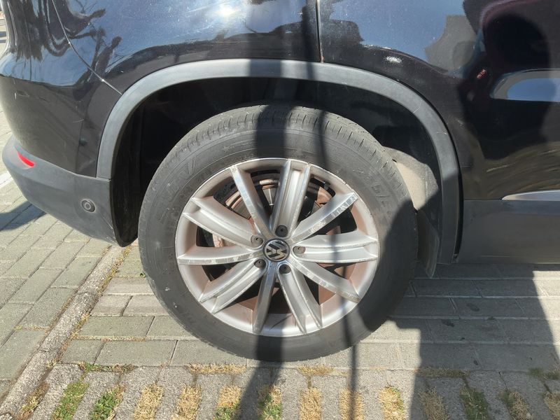 Volkswagen Tiguan 2.0 TDI Sport & Style 4Motion 2011 – снимка 9
