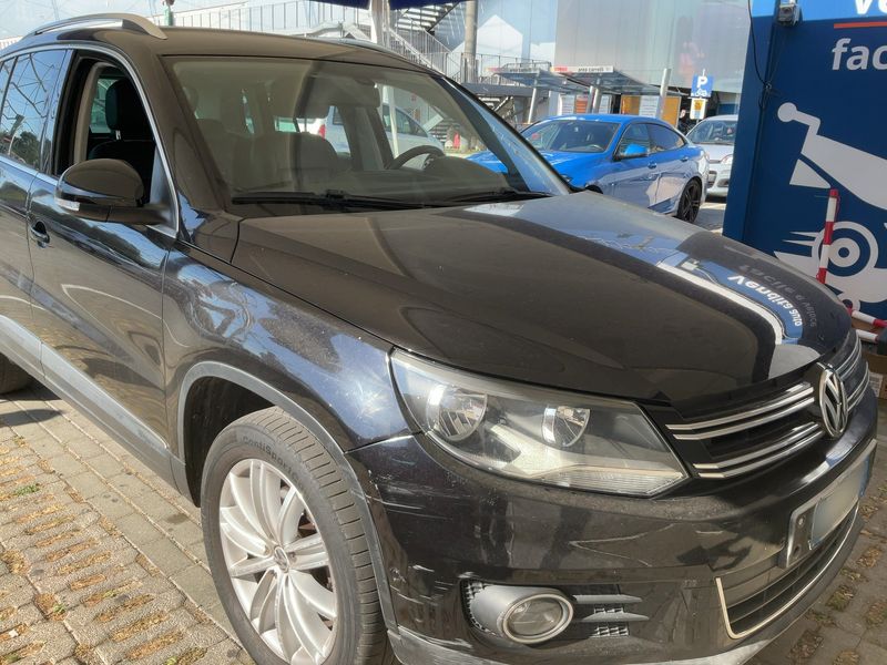 Volkswagen Tiguan 2.0 TDI Sport & Style 4Motion 2011 – снимка 12