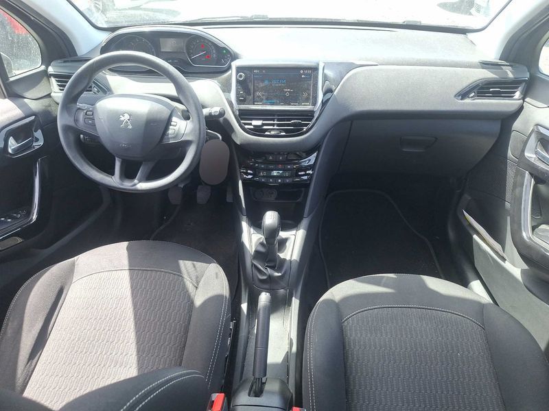 Peugeot 208 1.2 VTi Active 2017 – снимка 11