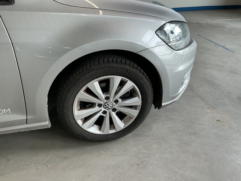 Volkswagen Golf VII 1.0 TSI Comfortline BlueMotion Tech 2019 – снимка 11
