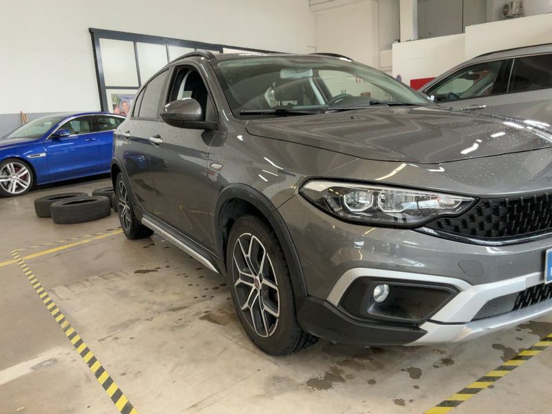 Fiat Tipo 1.5 Mild-Hybrid Cross 2023 – снимка 12