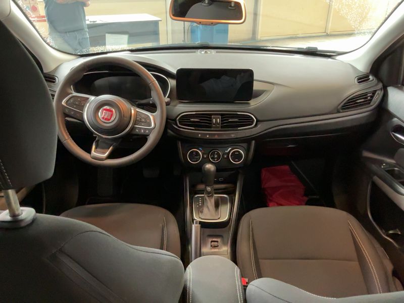 Fiat Tipo 1.5 Mild-Hybrid Cross 2023 – снимка 18