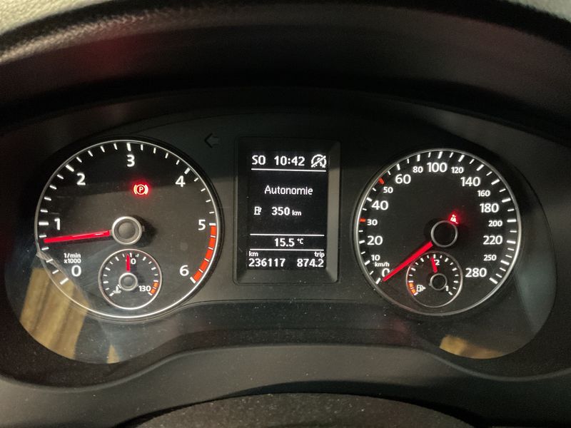 Volkswagen Jetta 1.6 TDI Comfortline BlueMotion Tech 2012 – снимка 4