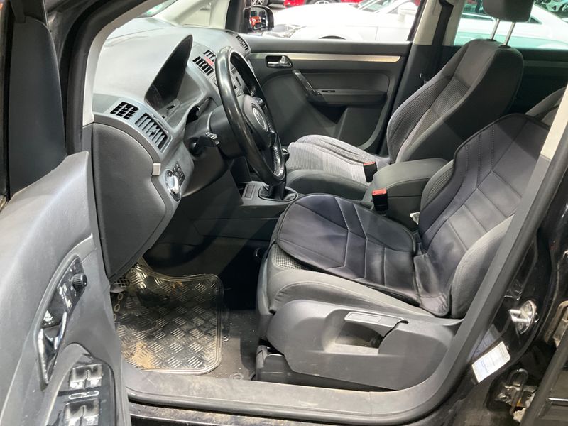 Volkswagen Touran 1.6 FSI Highline 2003 – снимка 3