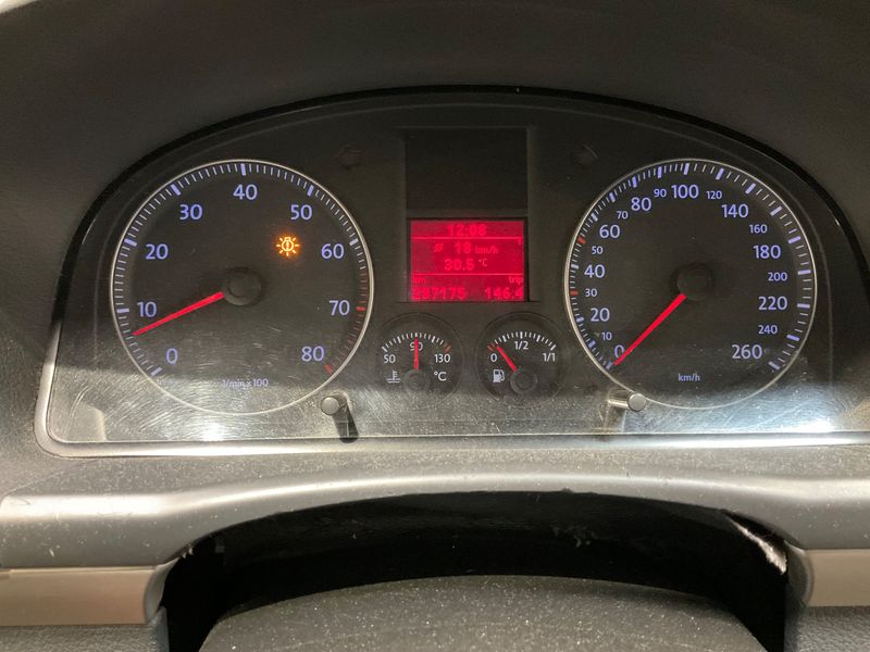 Volkswagen Touran 1.6 FSI Highline 2003 – снимка 4