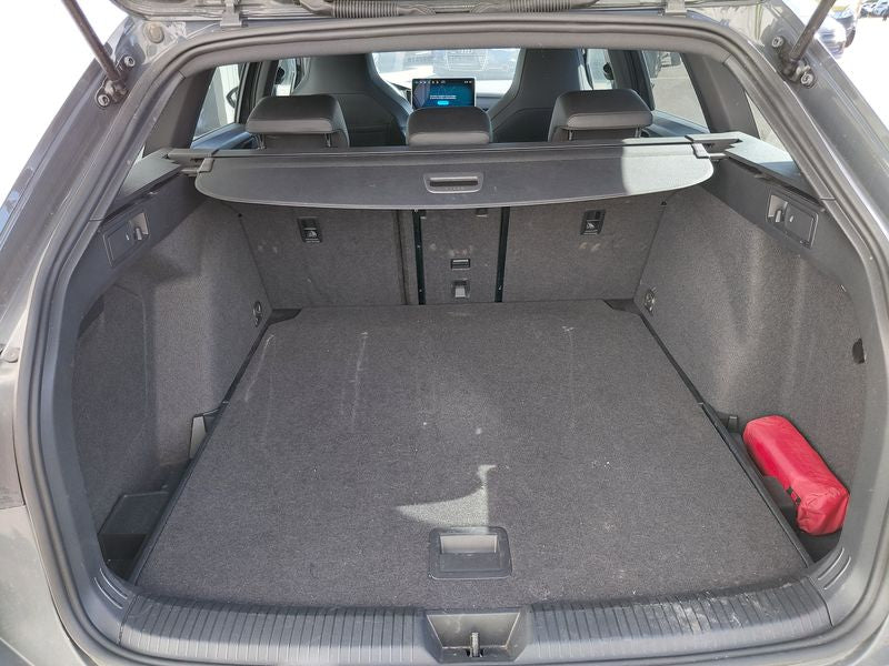 Volkswagen Golf VIII 1.5 TSI R-Line 2025 – снимка 9