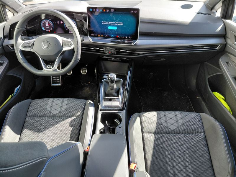 Volkswagen Golf VIII 1.5 TSI R-Line 2025 – снимка 11