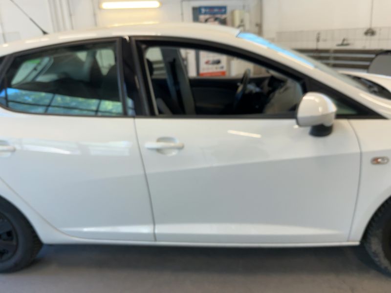 Seat Ibiza 1.4 Style Viva 2013 – снимка 10