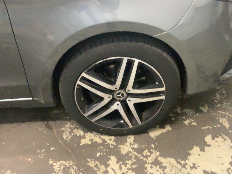 Mercedes-Benz V-Klasse V 220 d EDITION lang 2019 – снимка 11