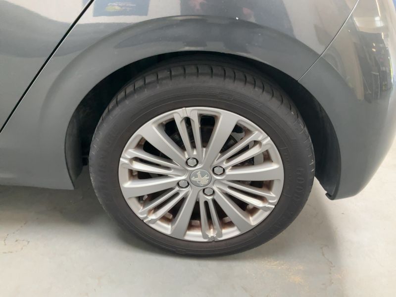 Peugeot 208 1.6 Blue-HDi Allure 2016 – снимка 5