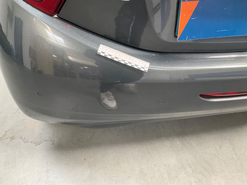 Peugeot 208 1.6 Blue-HDi Allure 2016 – снимка 26
