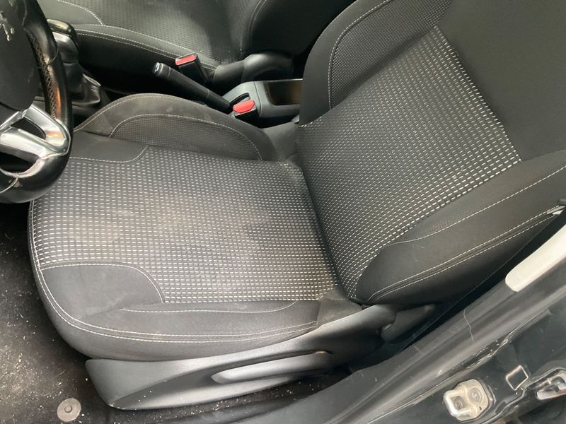 Peugeot 208 1.6 Blue-HDi Allure 2016 – снимка 22