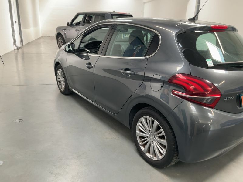 Peugeot 208 1.6 Blue-HDi Allure 2016 – снимка 6