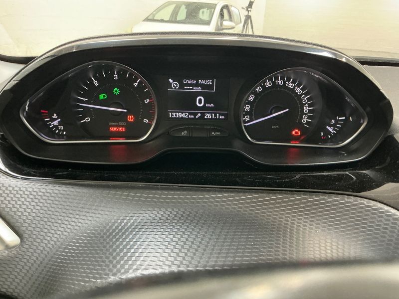 Peugeot 208 1.6 Blue-HDi Allure 2016 – снимка 18