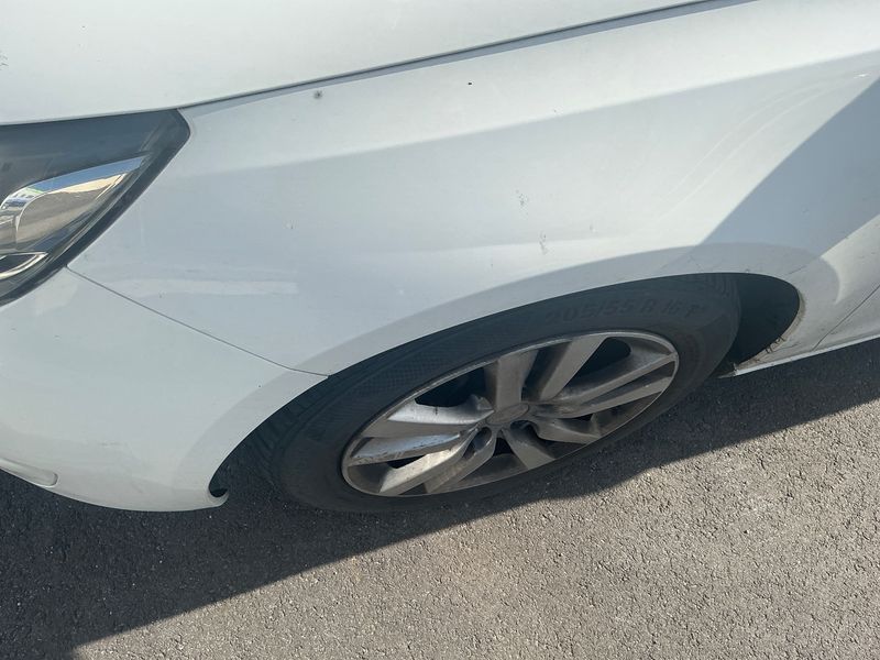Peugeot 308 1.6 Blue-HDi Active 2016 – снимка 30