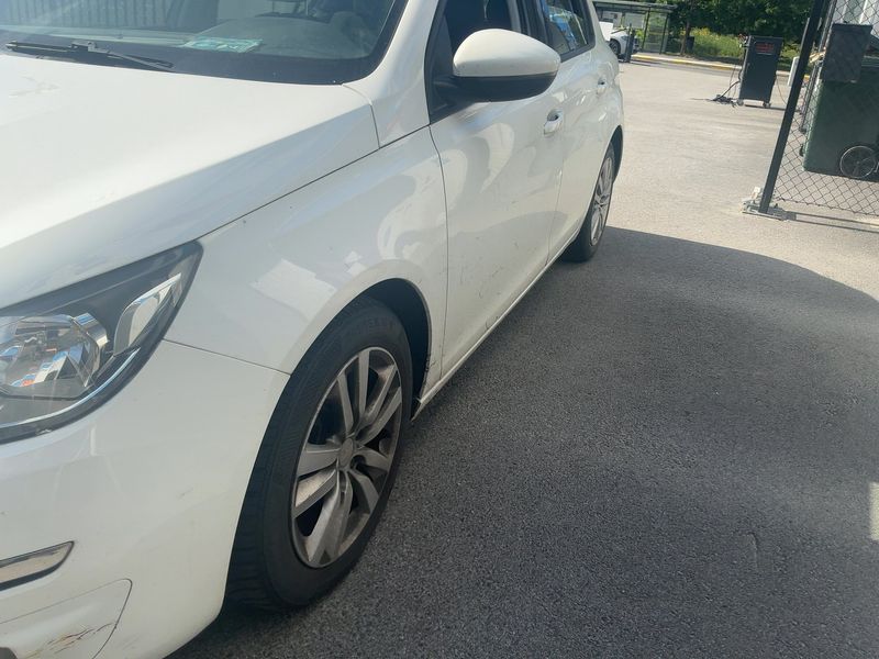 Peugeot 308 1.6 Blue-HDi Active 2016 – снимка 2