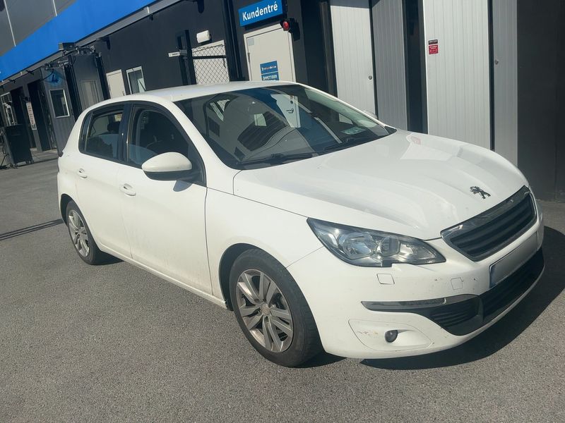 Peugeot 308 1.6 Blue-HDi Active 2016 – снимка 12
