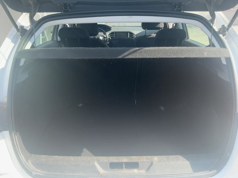 Peugeot 308 1.6 Blue-HDi Active 2016 – снимка 15