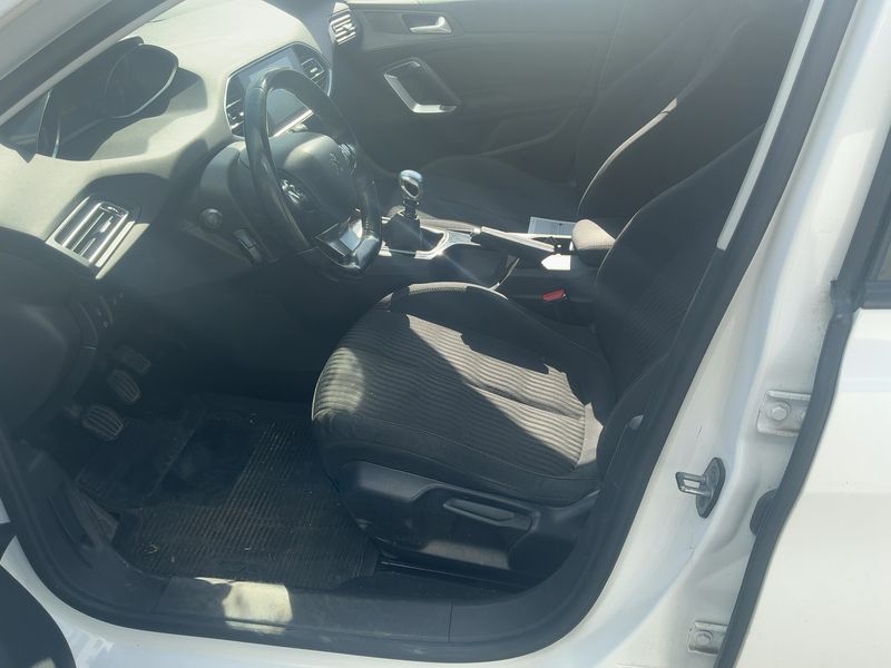 Peugeot 308 1.6 Blue-HDi Active 2016 – снимка 16