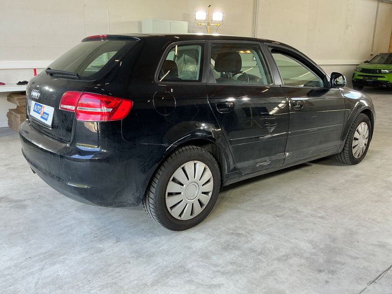 Audi A3 Sportback 1.6 Attraction 2009 – снимка 2