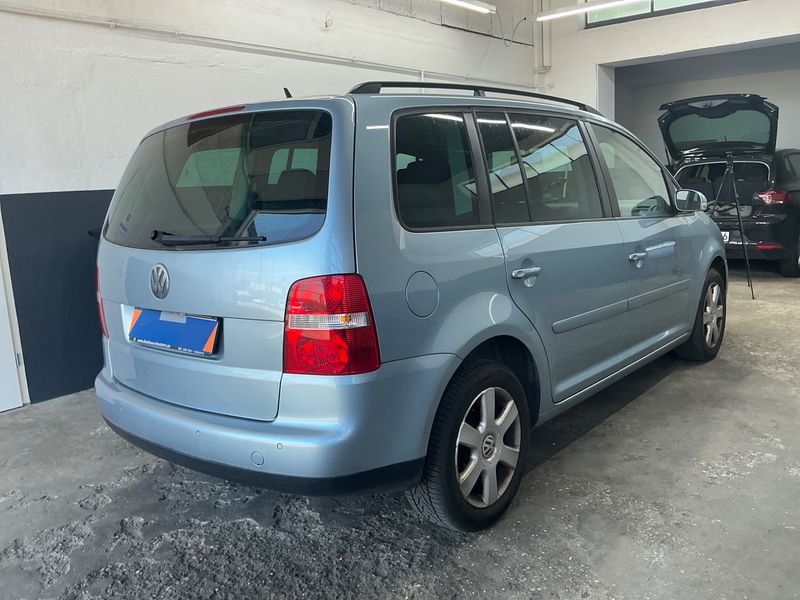 Volkswagen Touran 2.0 TDI Goal 2006 – снимка 2