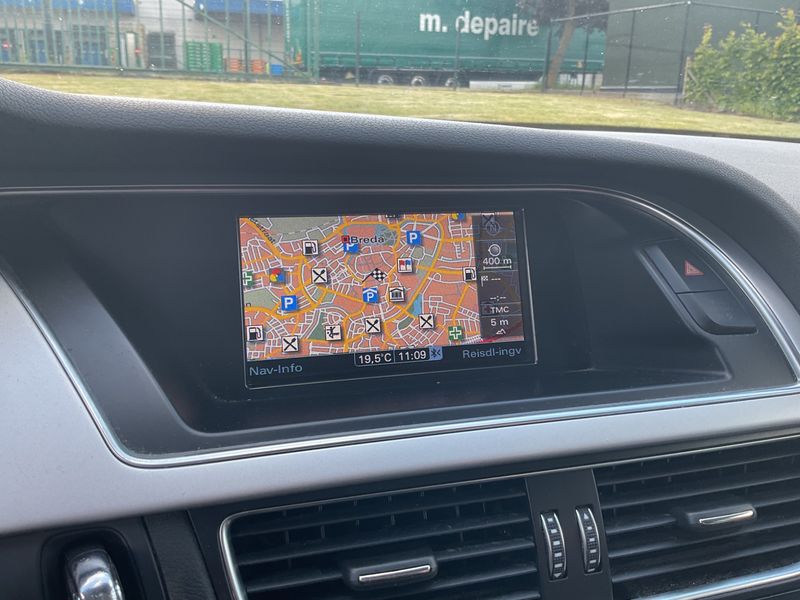 Audi A4 2.0 TDI ultra Attraction 2015 – снимка 24