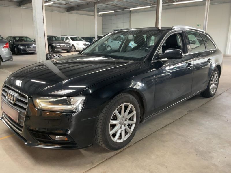 Audi A4 2.0 TDI ultra Attraction 2015 – снимка 2