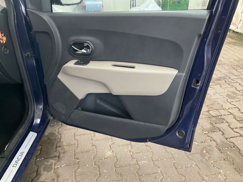 Dacia Lodgy 1.2 TCe Laureate 2017 – снимка 27